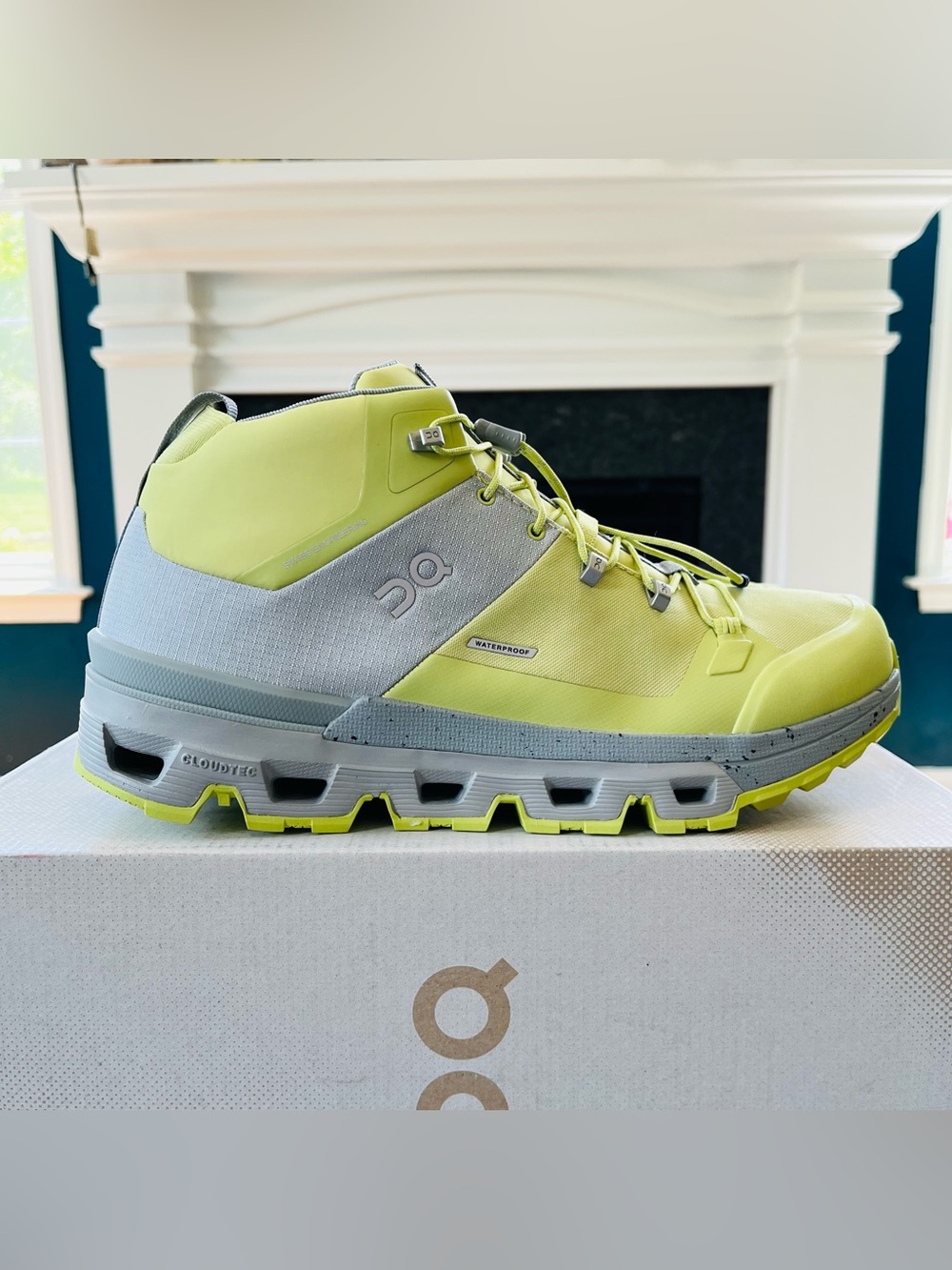 Sz 9.5 On Running Cloudtrax Waterproof Women's Hiking Boot Outdoor Glacier/Zest